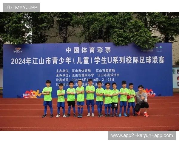 足球青训学校是否应与俱乐部深度合作，足球青训和足球学校区别